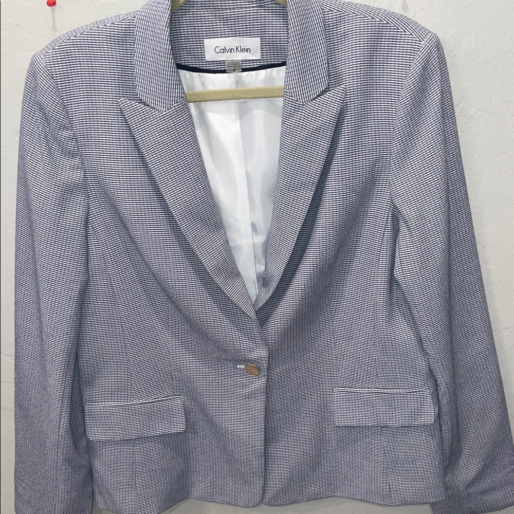 Calvin Klein Checkered Blazer in Gray white & navy blue size 14 woman’s